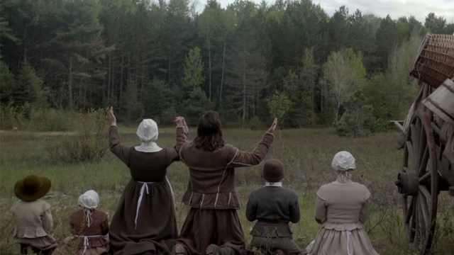 The-witch-2015-family-prayer